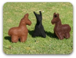 Toys_010_alpacas.jpg